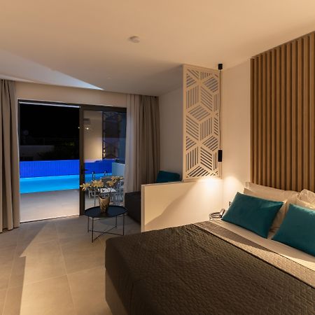 Zoes Hotel & Suites Фалираки Екстериор снимка