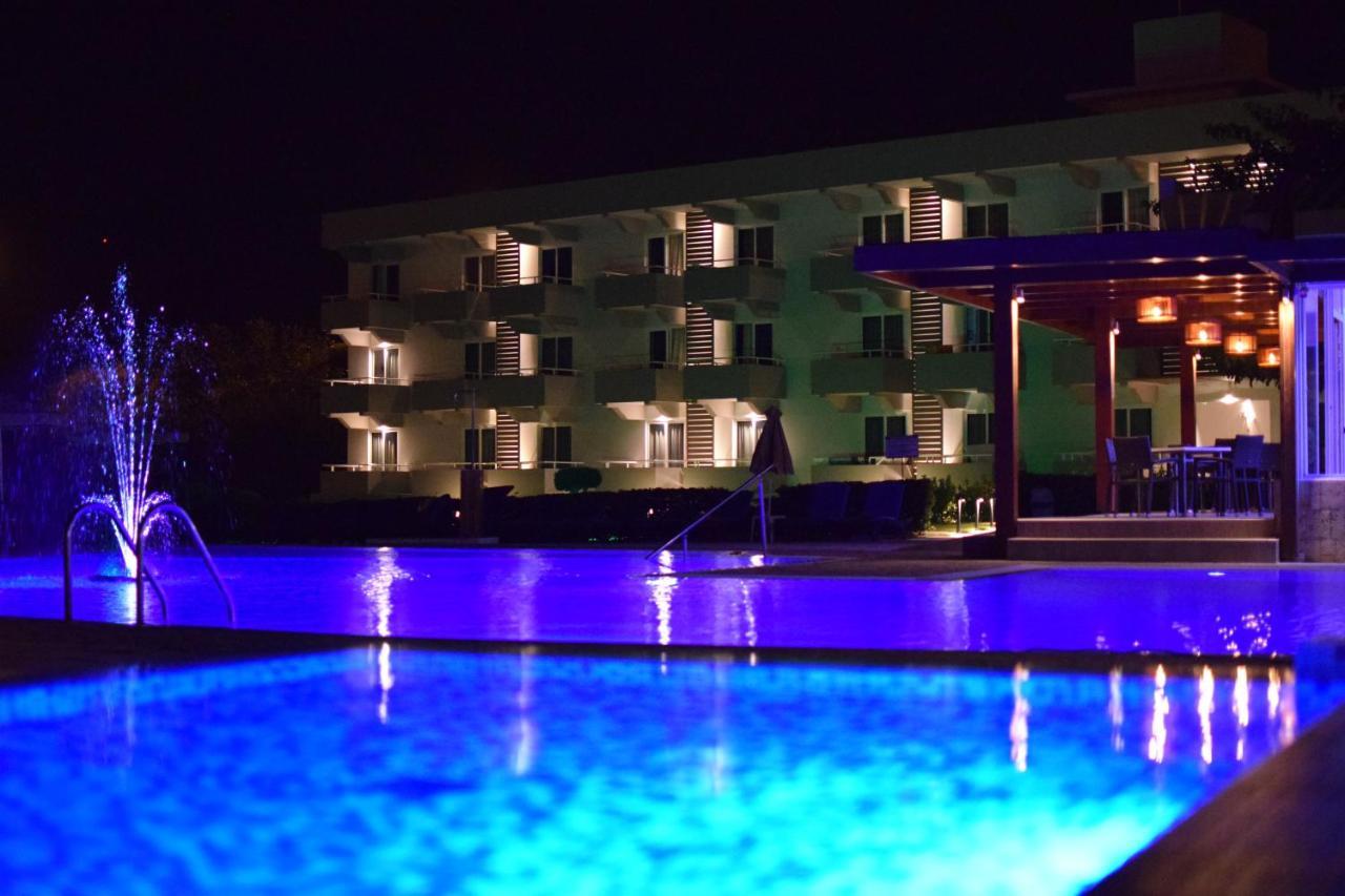 Zoes Hotel & Suites Фалираки Екстериор снимка